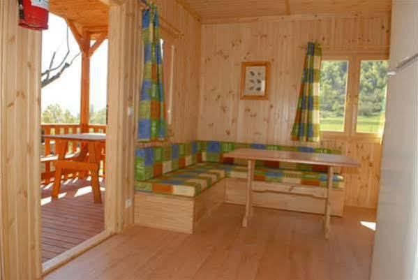 Camping La Torre Hotel Espot Exterior foto