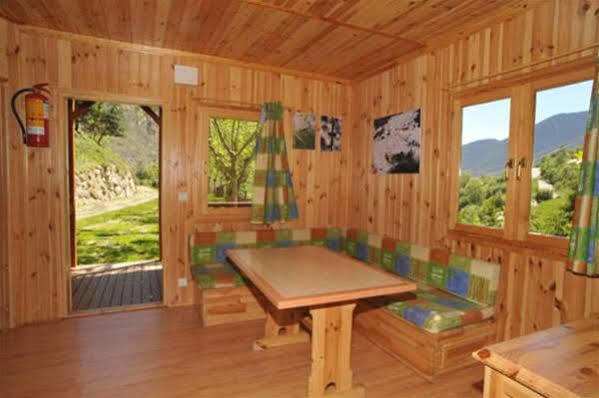 Camping La Torre Hotel Espot Exterior foto